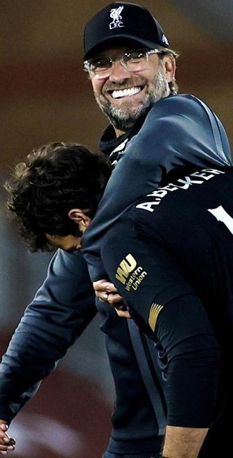 Liverpool ai piedi di mister Klopp l’uomo dei sogni ora è un idolo