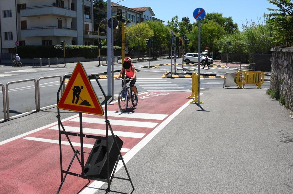 Semaforo per pedoni al ponte dello Stadio. Un intervento a tutela della sicurezza 