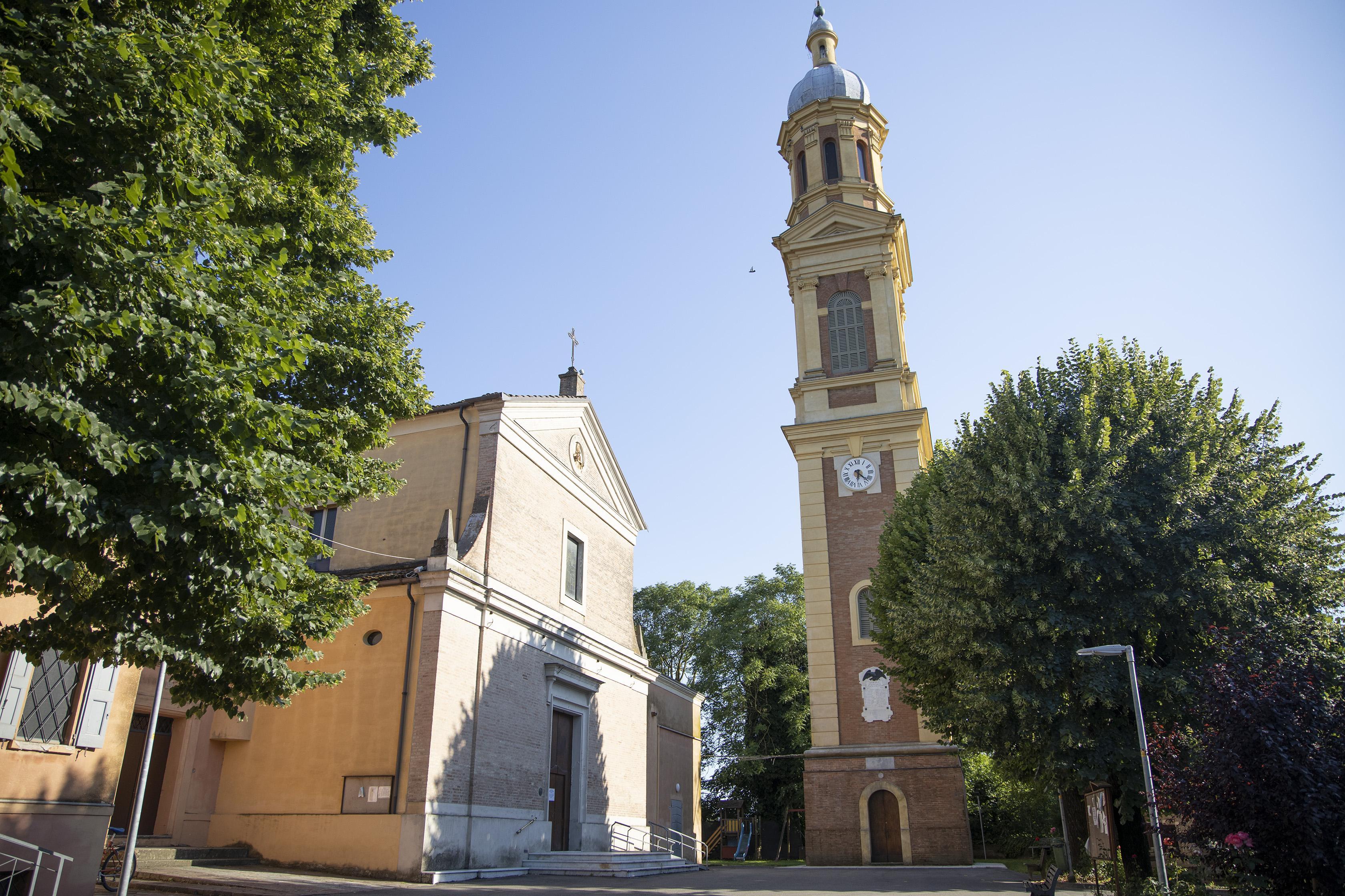 Modena, fase 3 a Portile/ La parrocchia si riorganizza per le messe «Ragazzi e bambini ora tutti all’aperto» 