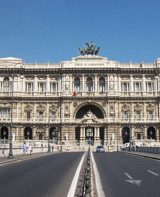 Ammanchi al Commerciale, la Arienti di nuovo in aula 