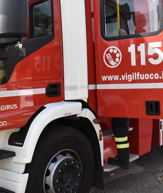 Trovato morto in casa dopo l’allarme dei parenti