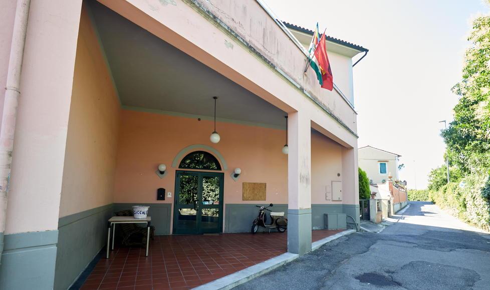 Brindisi nel locale di via Senese Romana 