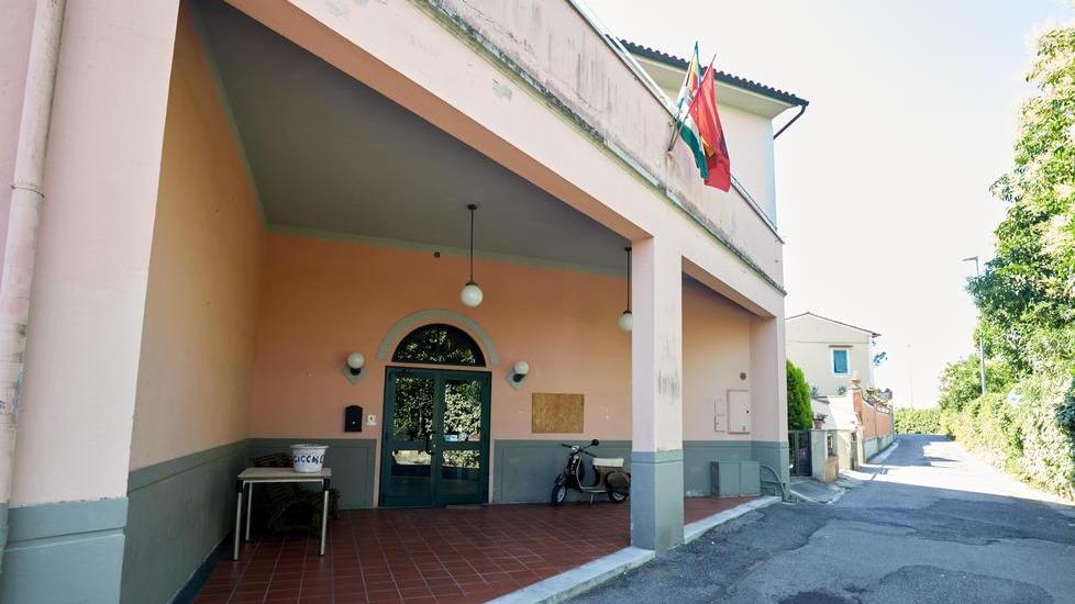Brindisi nel locale di via Senese Romana