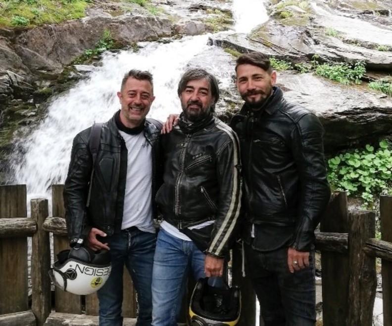 In viaggio sulla moto al rallentatore «Scopriamo i tesori di casa nostra» 