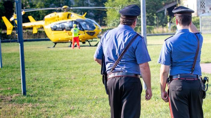 Ciclista cade a terra e batte la testa Paura a Migliarino