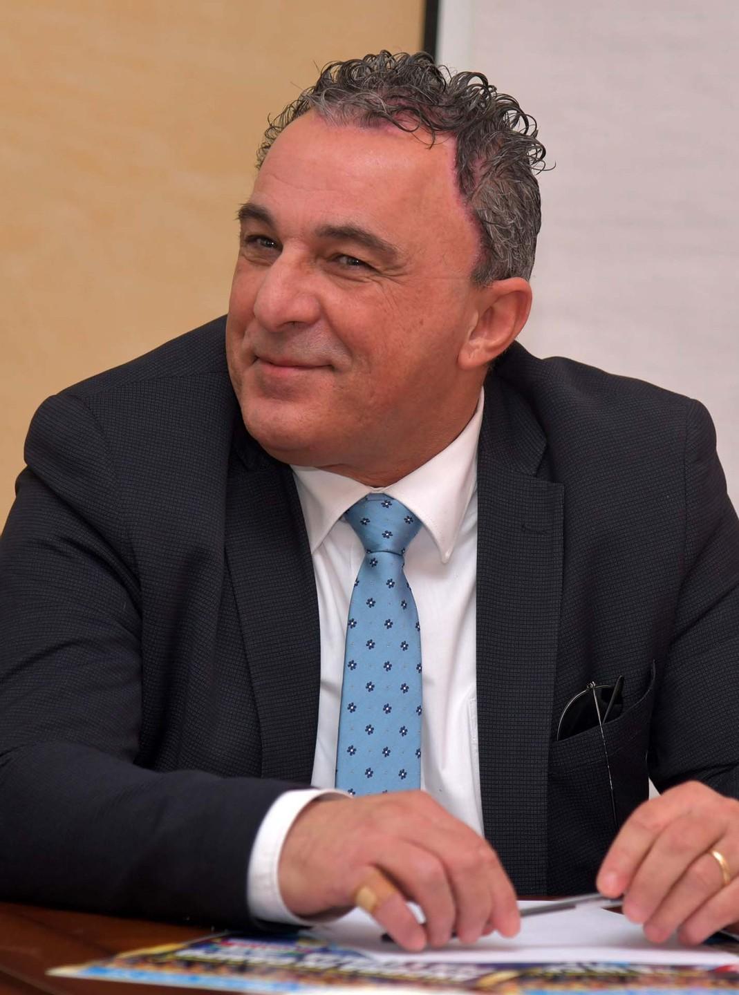 Aiuti dal Comune per il suolo pubblico e 67 assunzioni 