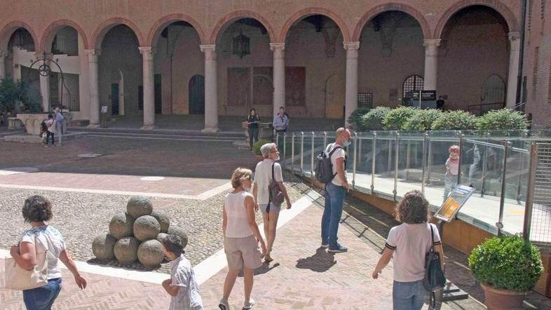 Ferrara, sconto del 30% nei musei civici per chi fa spese turistiche in città