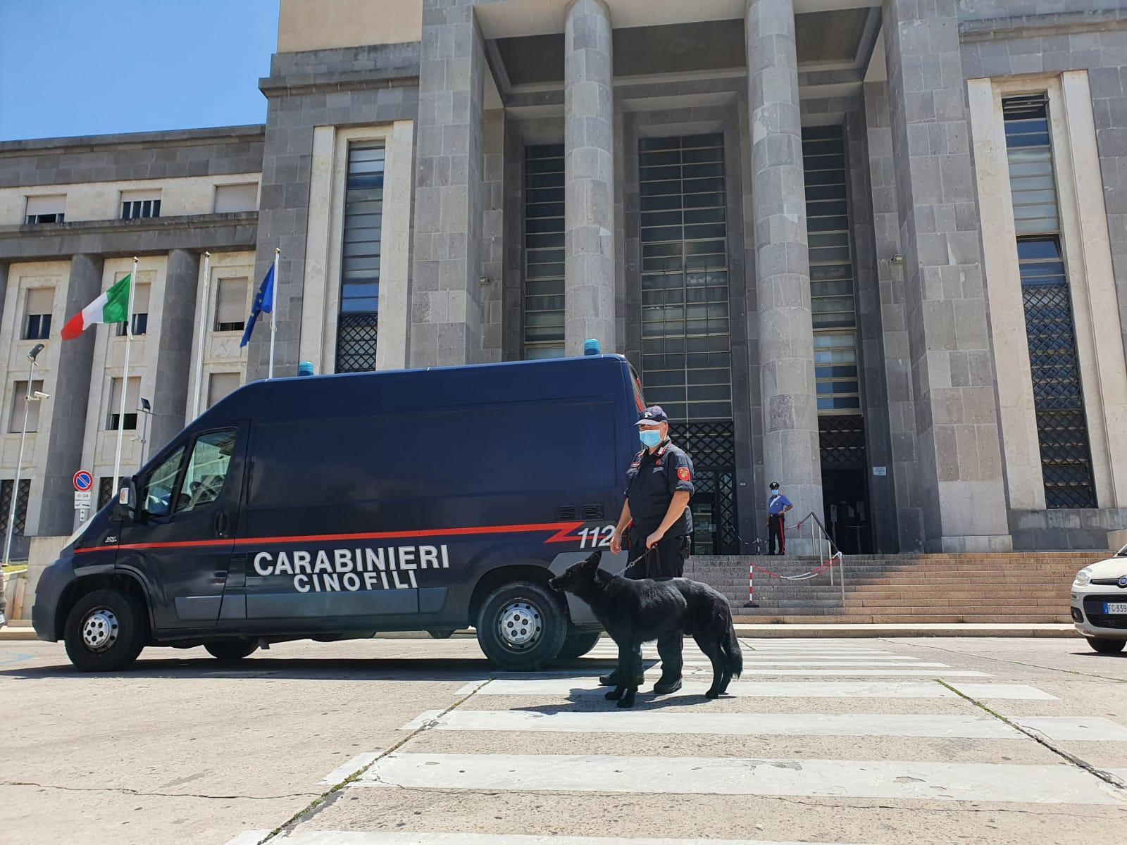 Allarme bomba al tribunale di Cagliari