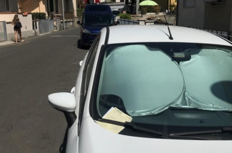 Multa su un'auto a Marina di Cecina