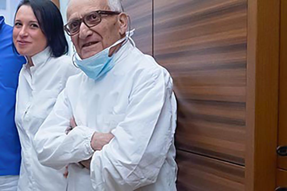 Modena, stroncato da malore mentre sale le scale: muore il dottor Rinaldi 