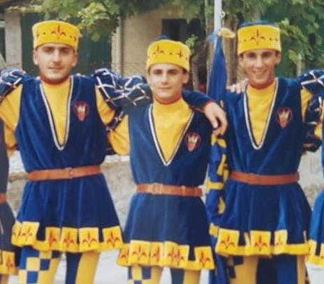 La Madonnina piange Alessio Pierotti: fu sbandieratore al Palio