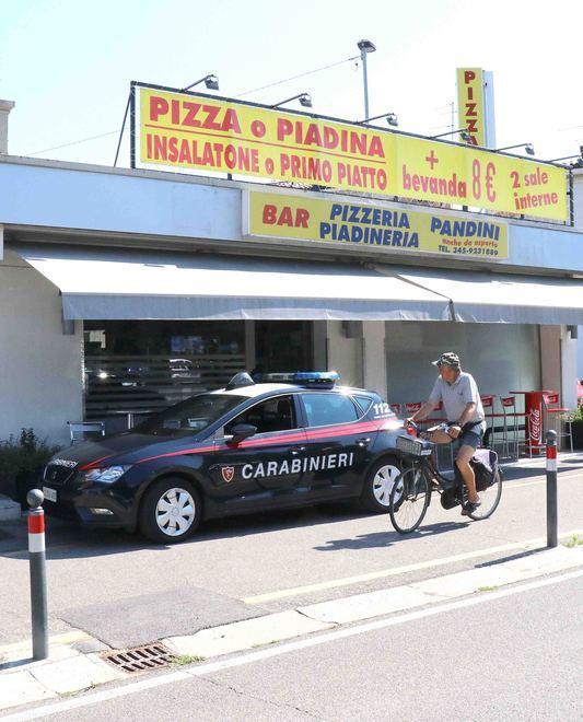 Bimbo di 4 anni solo per strada I carabinieri lo mettono in salvo 