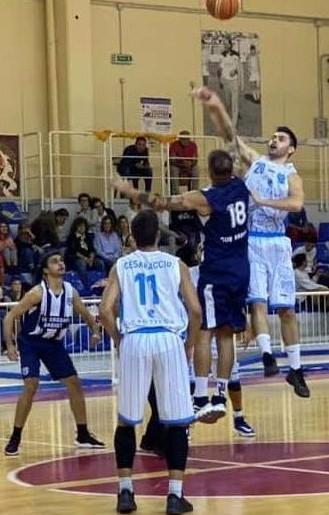 «Perché il calcio sì e gli altri sport di contatto no?» 