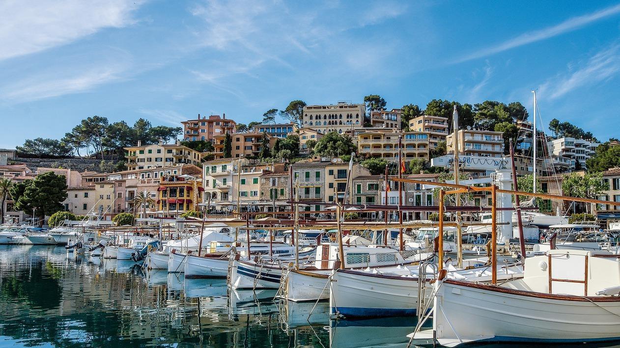 Realtà molto diverse e costi più alti