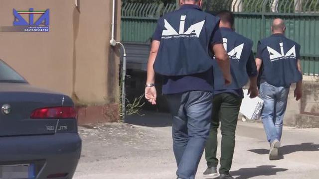 Droga:traffico Albania-Italia,37 arresti