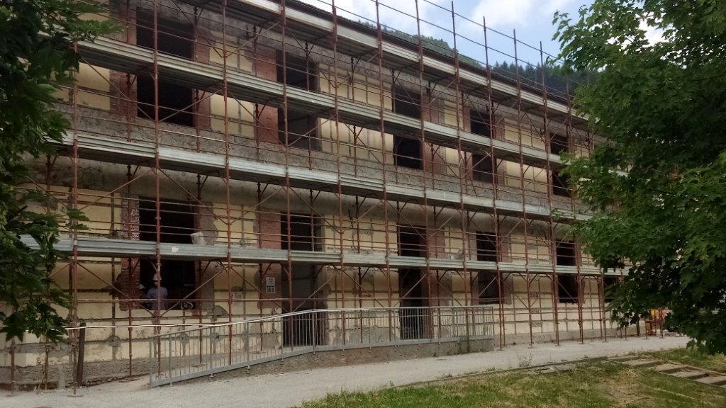 La scuola di Maresca, dove il rientro è condizionato dalla fine dei lavori per la sicurezza sismica