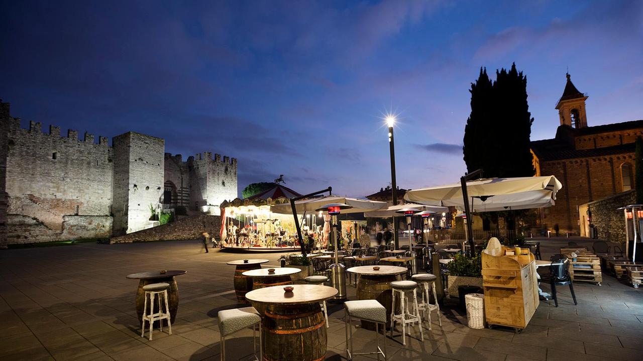 Il Dek Bistrot in piazza delle Carceri
