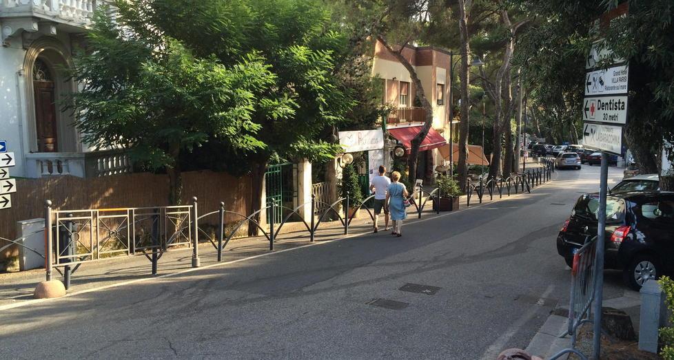 Via Marconi, dove si trova uno dei varchi della ztl