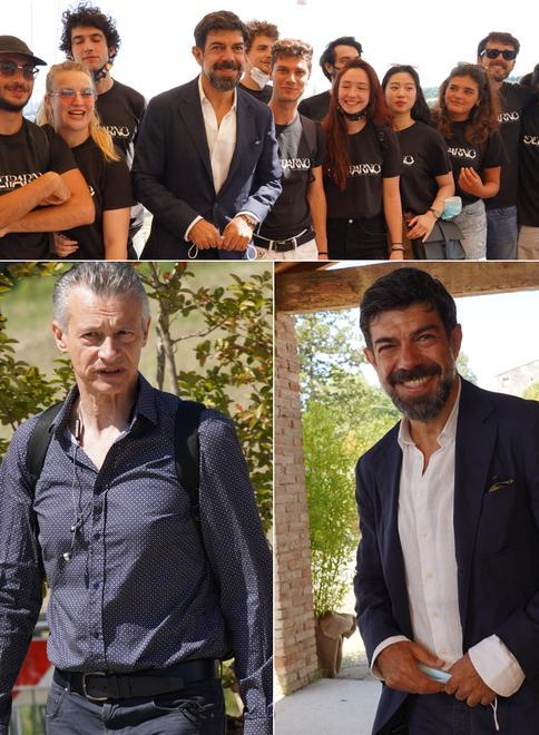 I ragazzi della scuola Oltrarno in scena oggi a Fonte Mazzola guidati da Favino (Foto Franco Silvi)