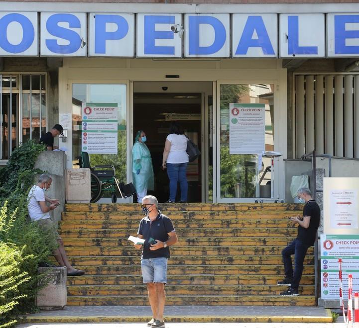 Ospedale, timori e certezze sulla riapertura dei reparti 