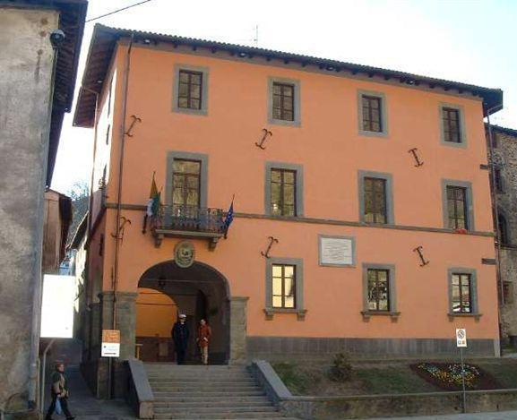 La chiusura di piazza Vittorio Emanuele II divide i cittadini 