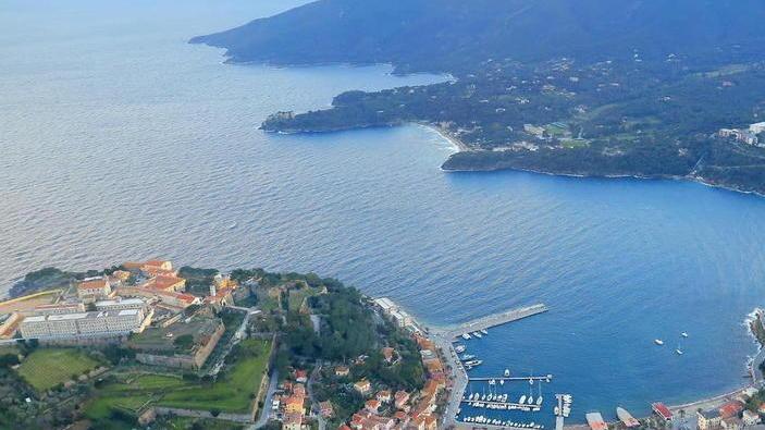 Porto Azzurro sarà la casa di “Un’Altra Estate”