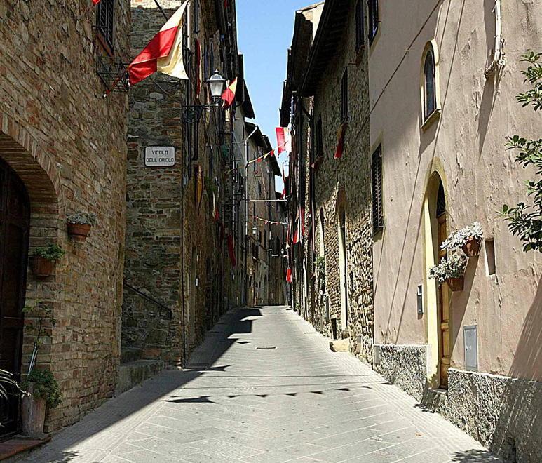 Alla scoperta di fascino e misteri di Gambassi 