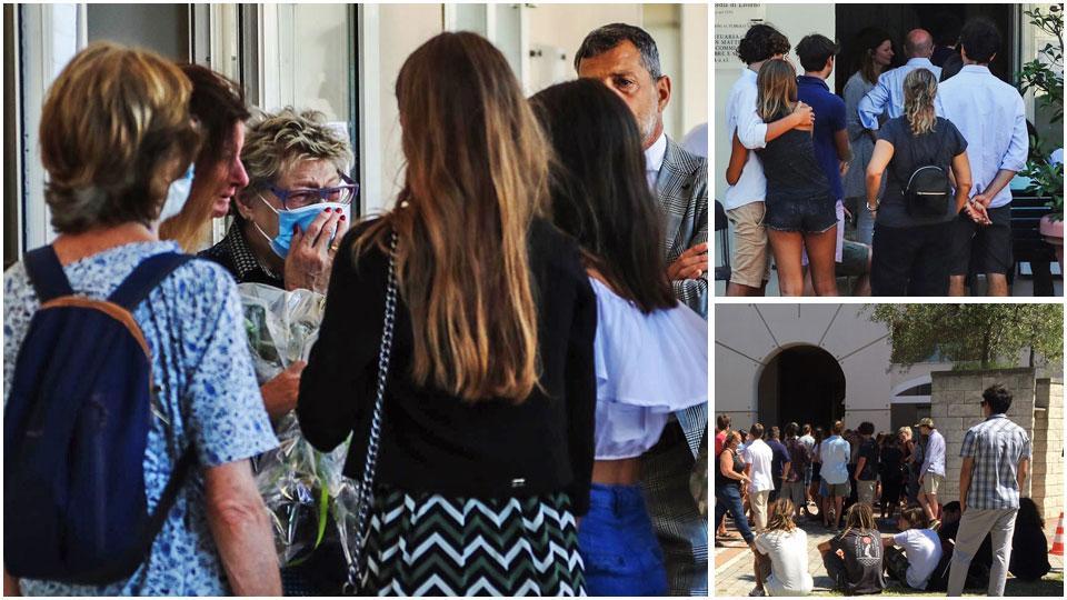 Familiari e amici di Andrea Matteucci, il ragazzo di 17 anni morto nell’incidente stradale di sabato scorso, distrutti dal dolore e con il volto rigato dalle lacrime per il dramma, l’abbraccio di alcuni amici e la fila alla cappella mortuaria del cimitero della Misericordia e la folla poco dopo l’ora di pranzo di ieri fuori dalla camera mortuaria