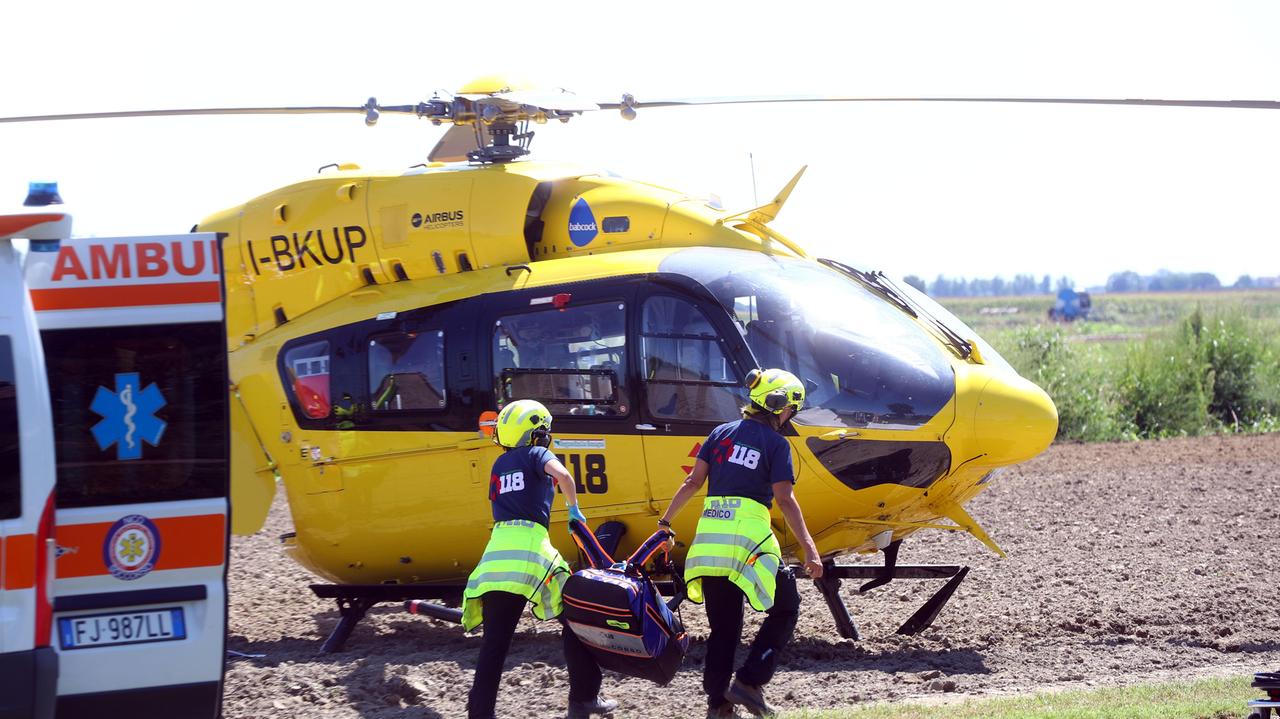 A 2 anni ustionato con l'acqua bollente, trasportato in elicottero all'ospedale di Parma