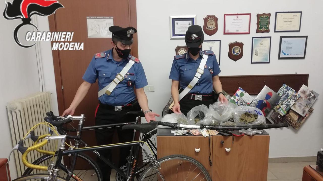 Droga e furti, fermati tre minorenni