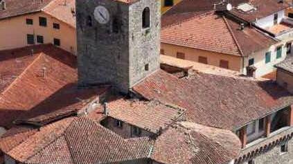 Tornano i turisti ma anche le proteste