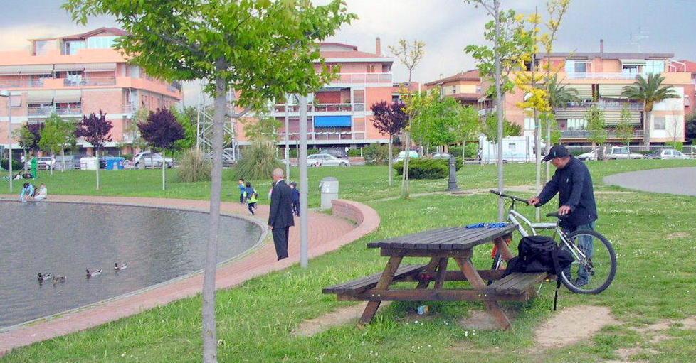 Alcol a minori, locale nei guai Multe per chi beve al parco