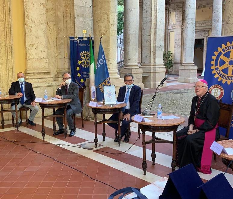 Ecco i “cittadini meritevoli” premiati dal Rotary Club per aver servito gli altri 