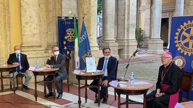 Ecco i “cittadini meritevoli” premiati dal Rotary Club per aver servito gli altri