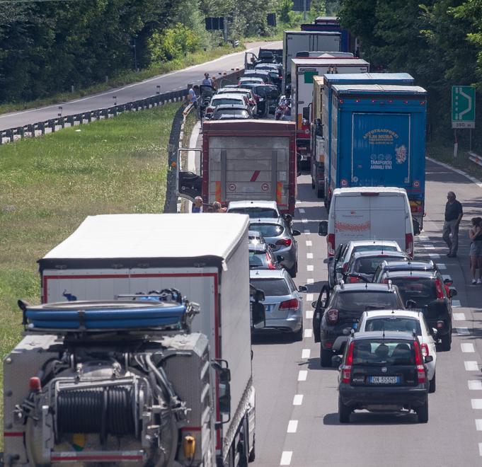 Tamponamento in Super Il traffico finisce in tilt 