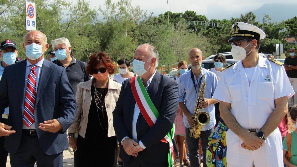 Montignoso festeggia la sua Bandiera Blu 