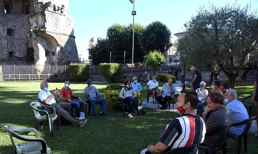 E intanto in Regione sì alla mozione per lo slittamento