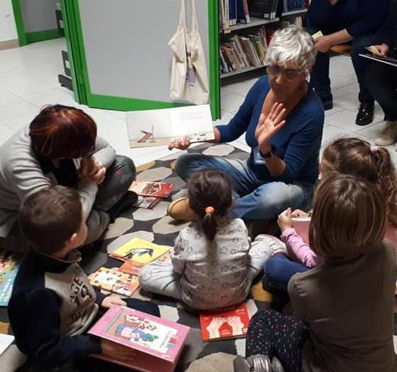 Letture per bambini il sabato al giardino di piazza Ozanam 