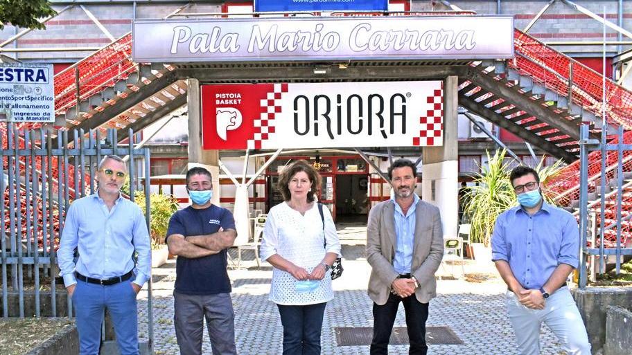 «Il PalaCarrara inagibile? Un disastro della giunta»