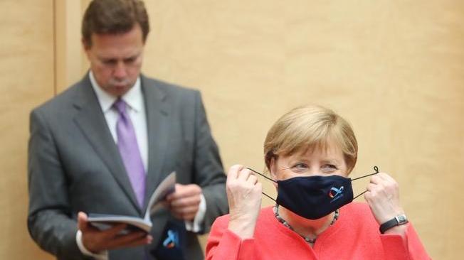 Merkel, per intesa Ue apertura a compromessi
