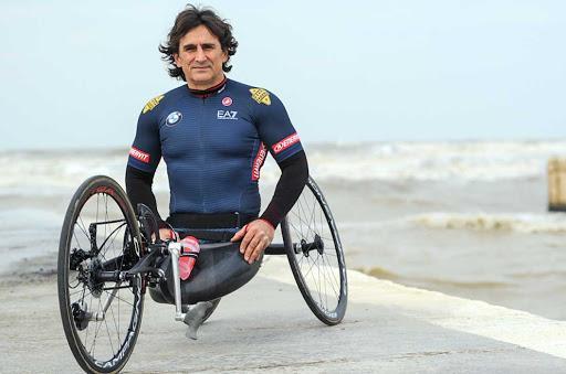 Zanardi, due settimane in ospedale: condizioni ancora gravi 