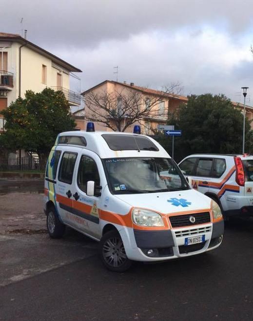 Un'ambulanza della Misericordia di San Pietro in Palazzi