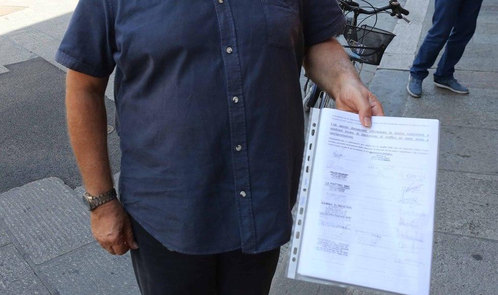 La petizione che fa arrabbiare l’assessore La protesta anticipa l’incontro di via Roma 