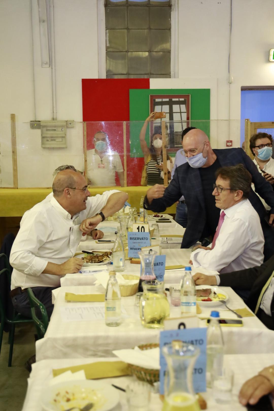 Ponte Alto. La cena del disgelo con Bonaccini. Zingaretti: «Da Modena la ripartenza del Pd» 