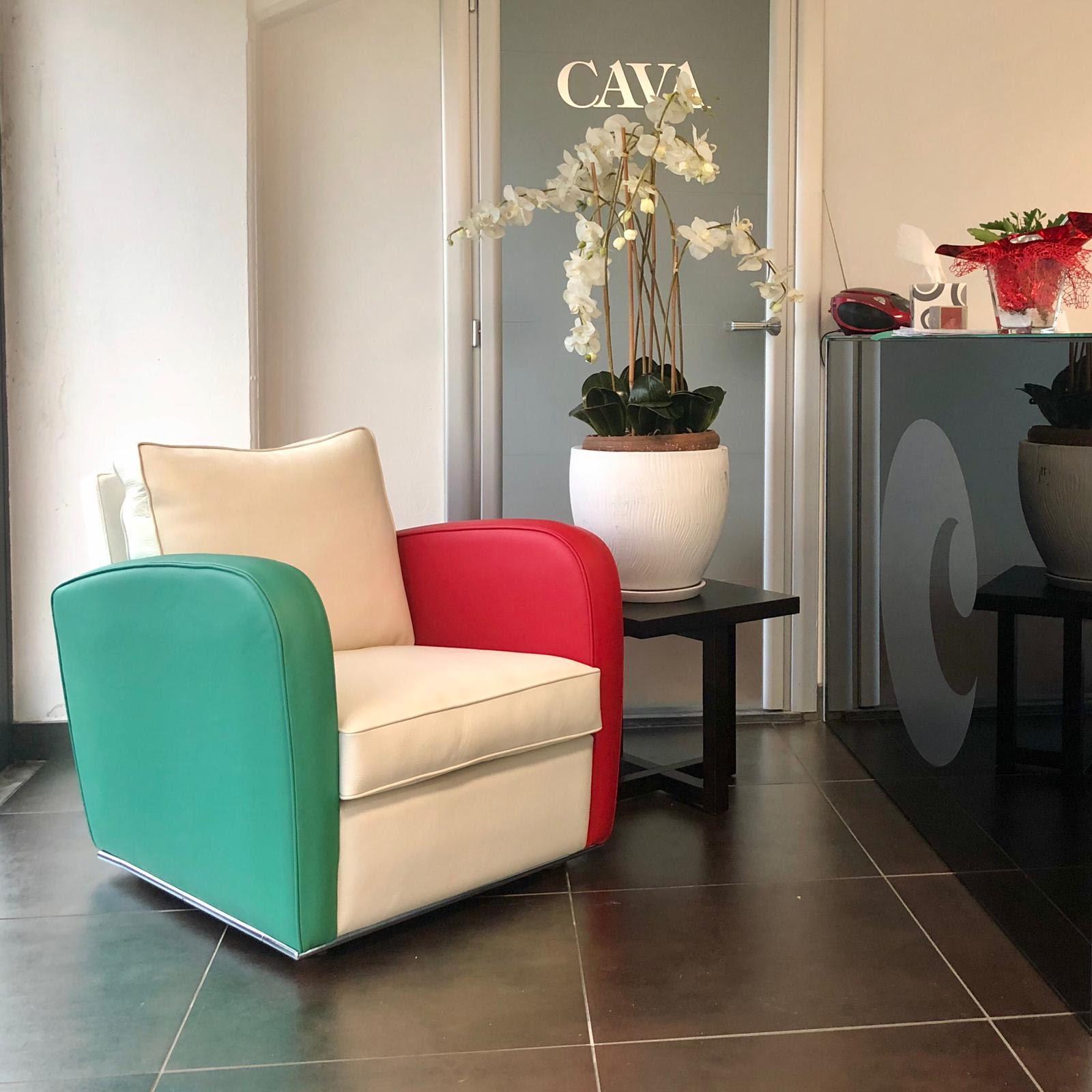 Ditta reggiana crea la poltrona Tricolore e la regala a Conte per Palazzo Chigi