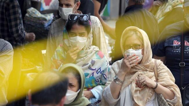 Coronavirus: Iran, stime ipotizzano oltre 18 milioni di casi