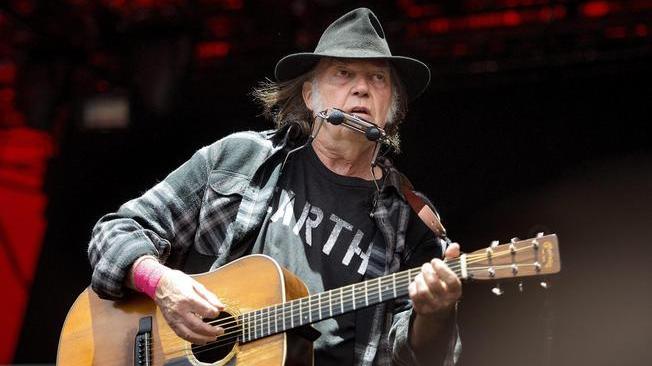 Usa: Neil Young critica Trump, non usi le mie canzoni