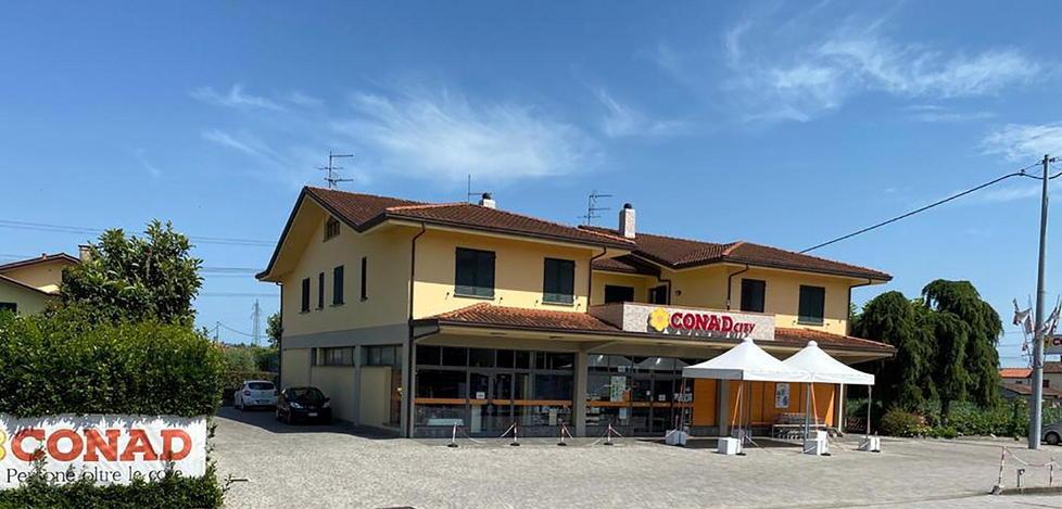 «Il bandito ha girato i tacchi non appena ha visto mio marito» 