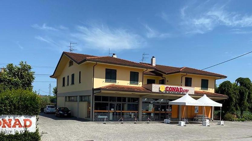 «Il bandito ha girato i tacchi non appena ha visto mio marito»
