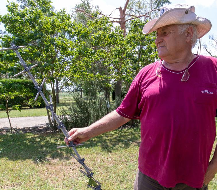 Centinaia di antenne rotte